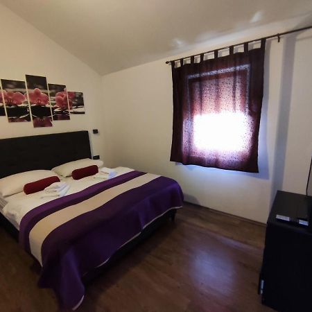Panorama Sunset Apartments Cres Bagian luar foto