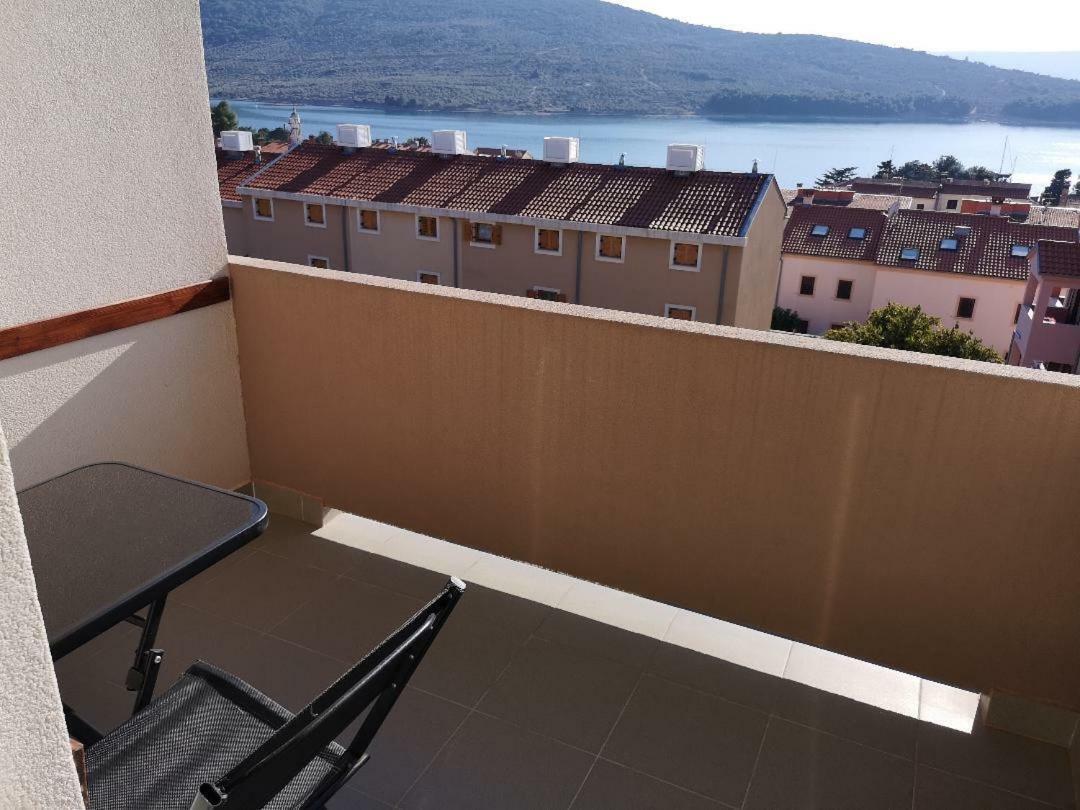 Panorama Sunset Apartments Cres Bagian luar foto