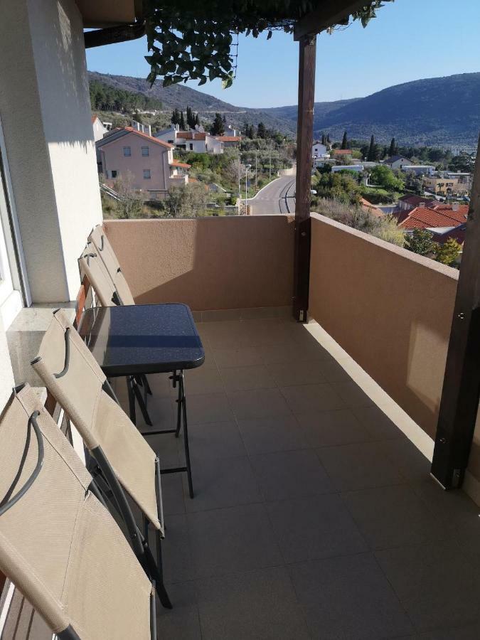 Panorama Sunset Apartments Cres Bagian luar foto